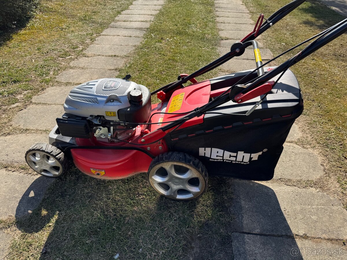 Motorova kosacka Hecht 848 SWE - 2