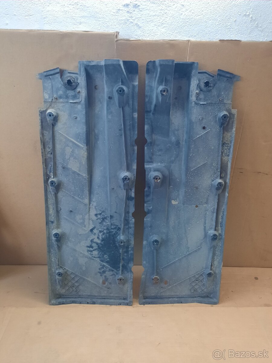 kryty podlahy, podblatníky Golf 6 - 2