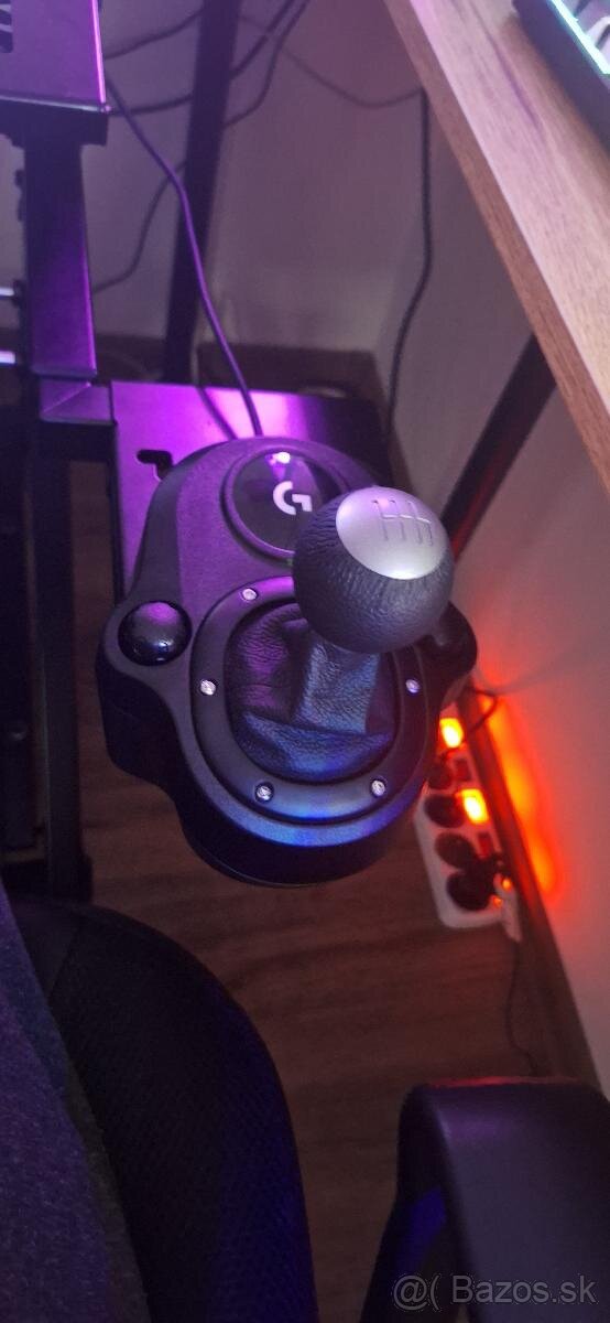 Logitech g29+radici paka+stojan+f1 mod - 2