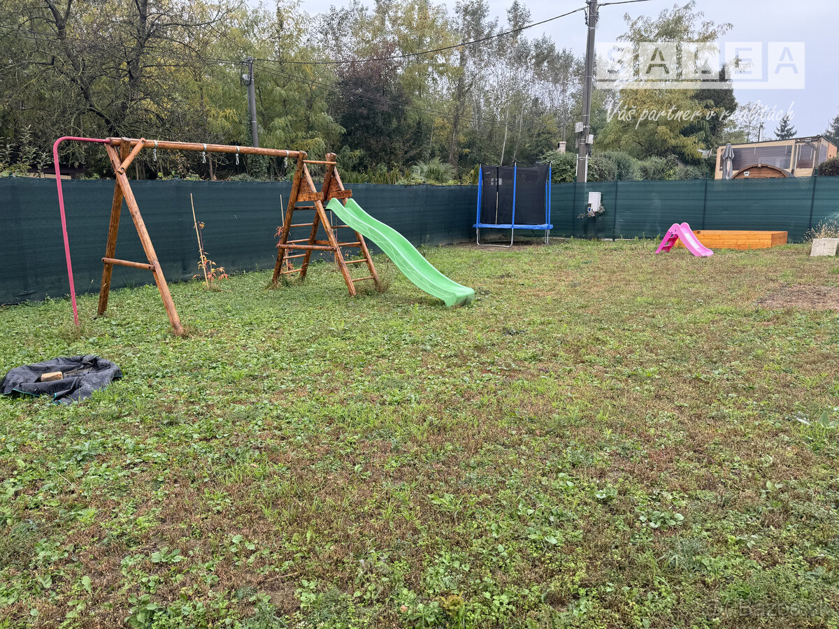 Dvojzáhrada v Kráľovej nad Váhom pri Váhu o výmere 523 m2 EX - 2