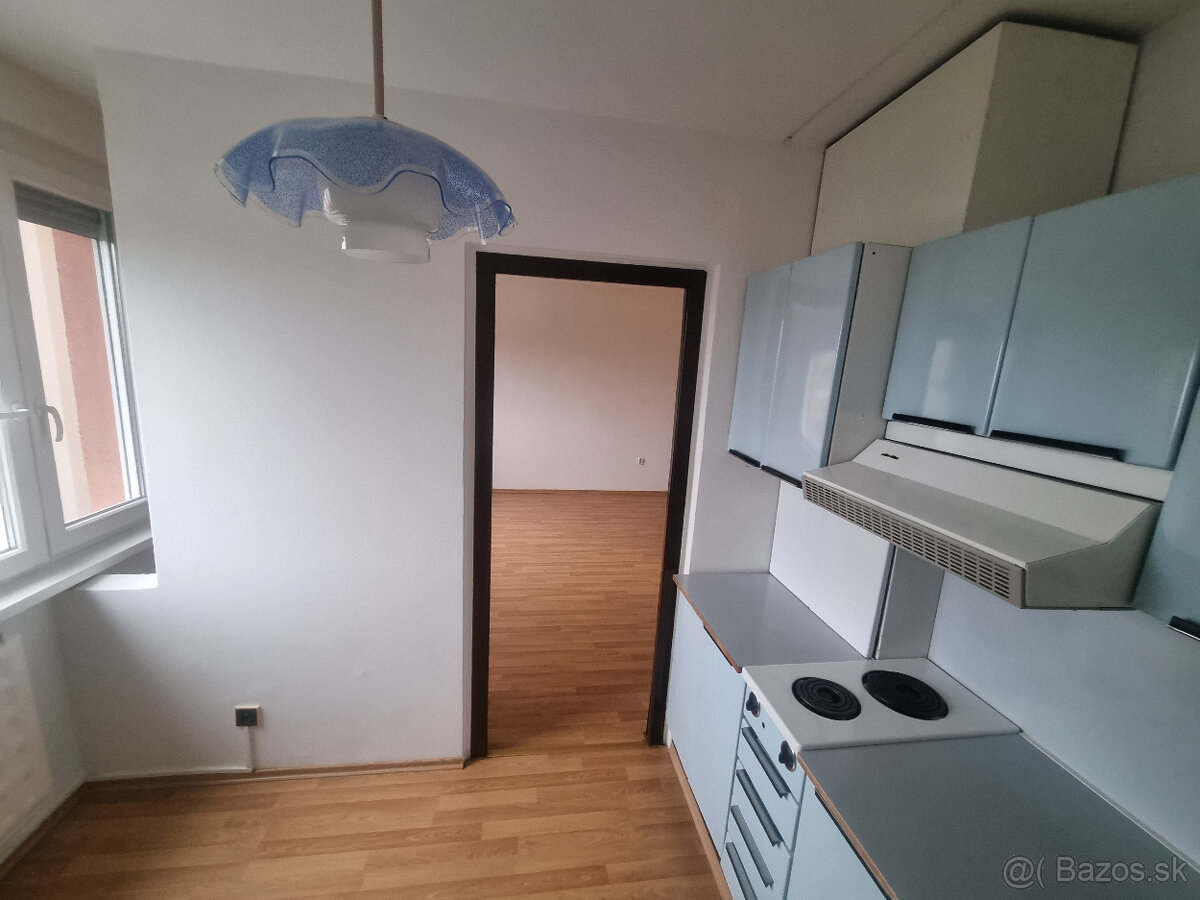 Prenájom 1 izbového bytu v Dunajskej Strede - 2