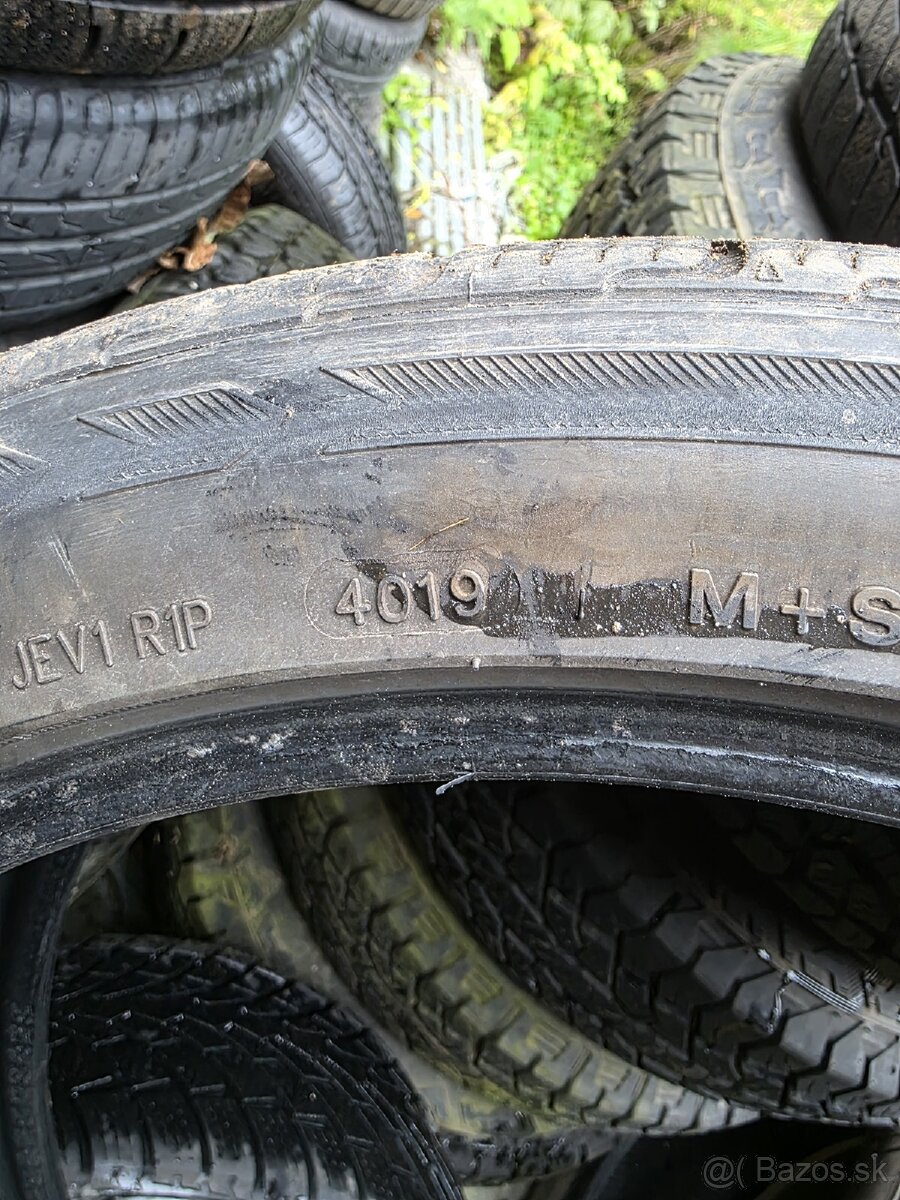 245/40r19 - 2