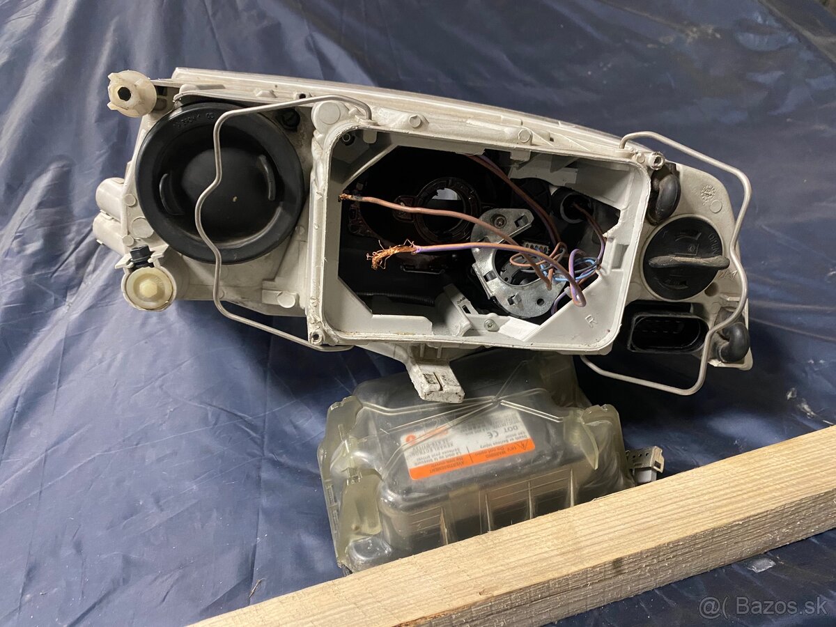 Xenón svetlomet octavia 2 - 2