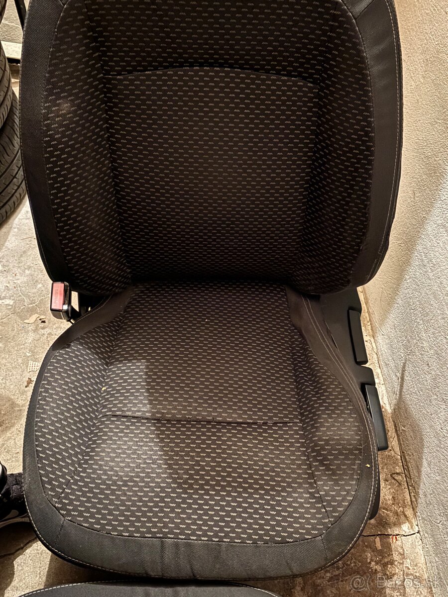 Nissan Qashqai J10 Sedačky - 2