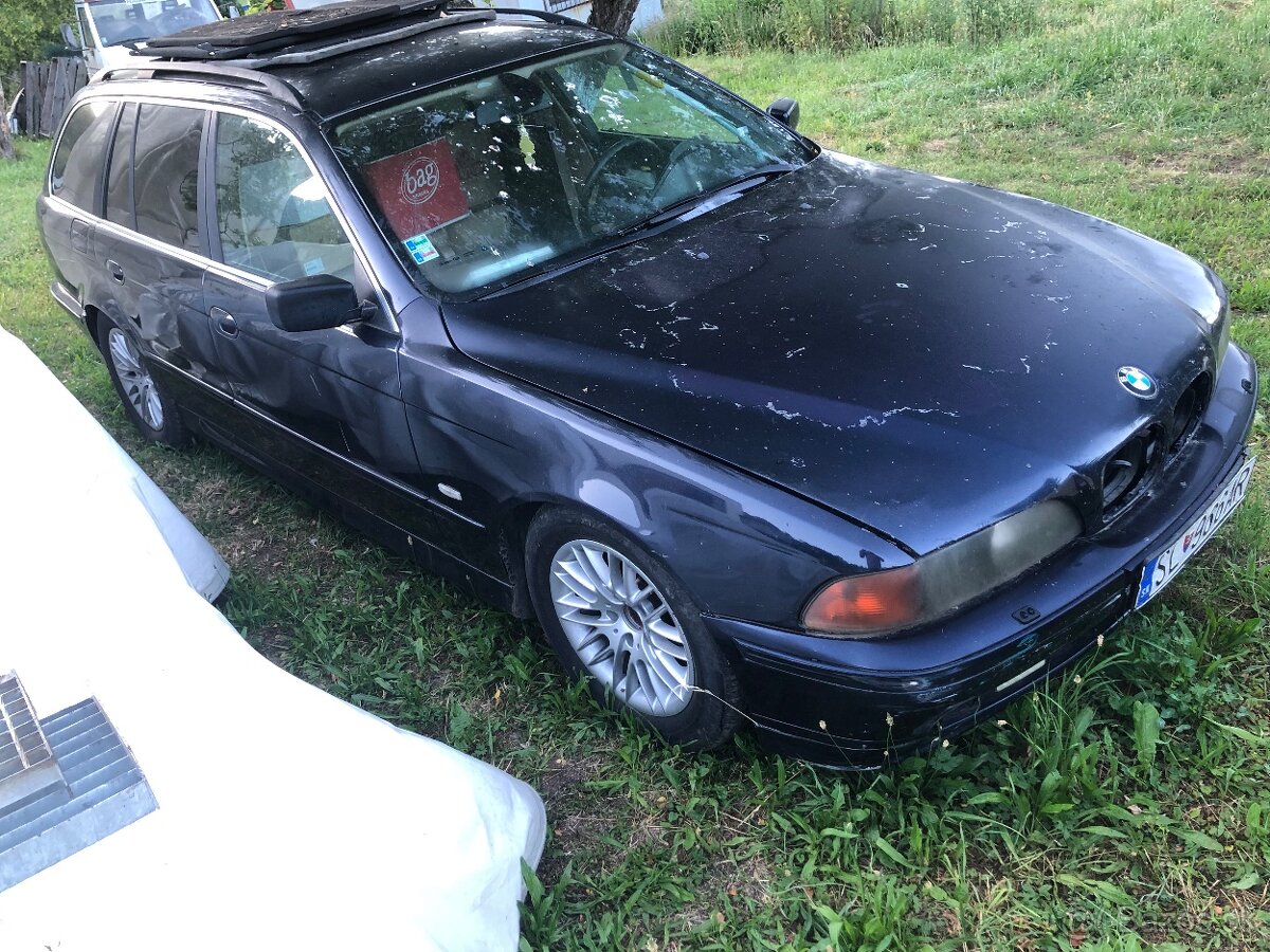 Predam diely z BMW E39 Touring - 2