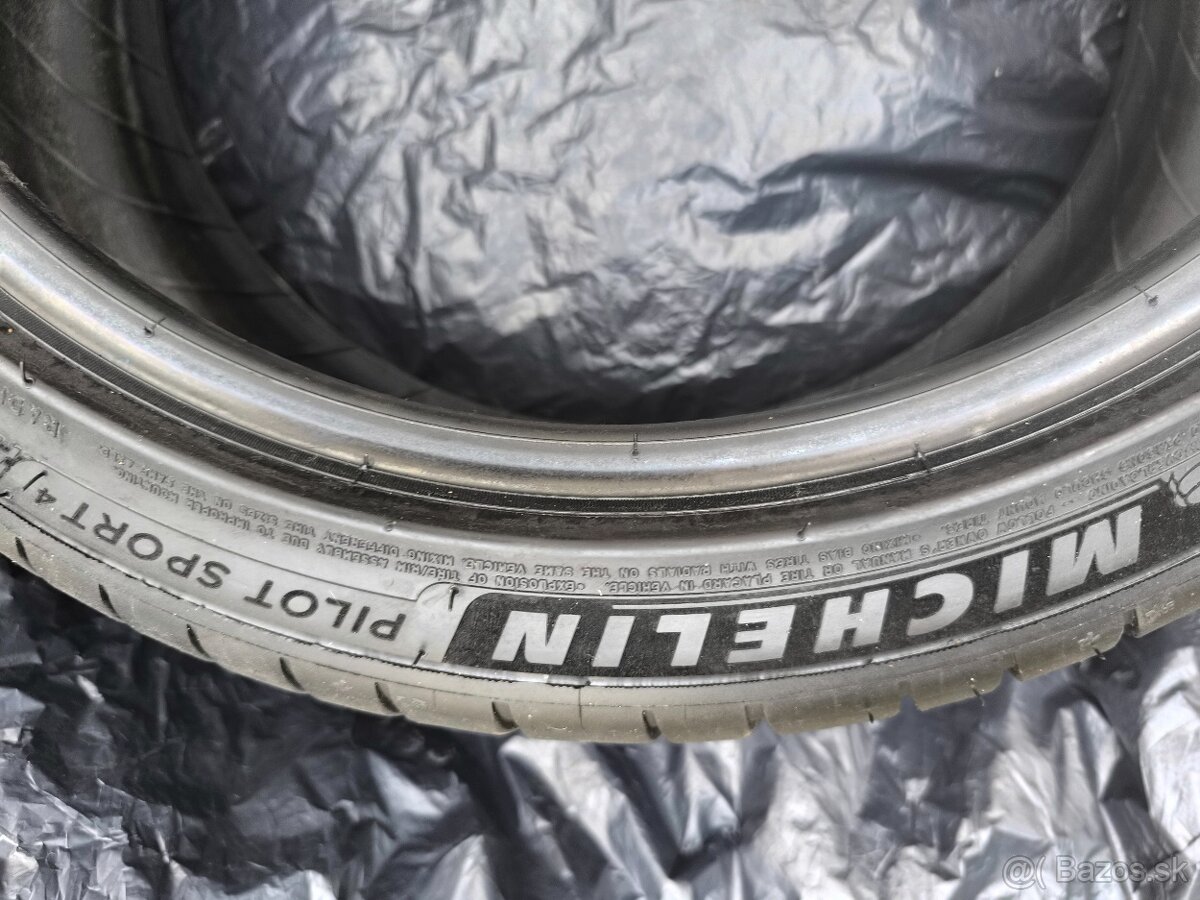 Michelin 225/40ZR 18 - 2