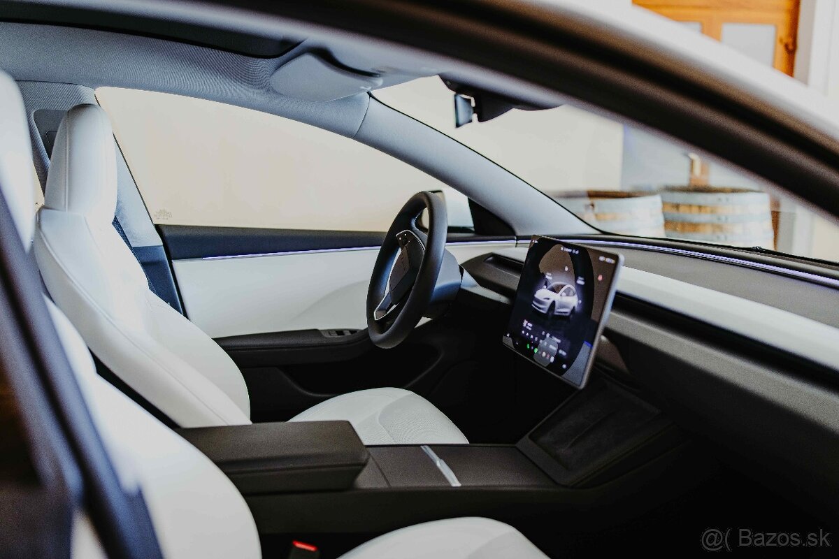 Tesla model 3 Highland 2023 na prenájom - 2