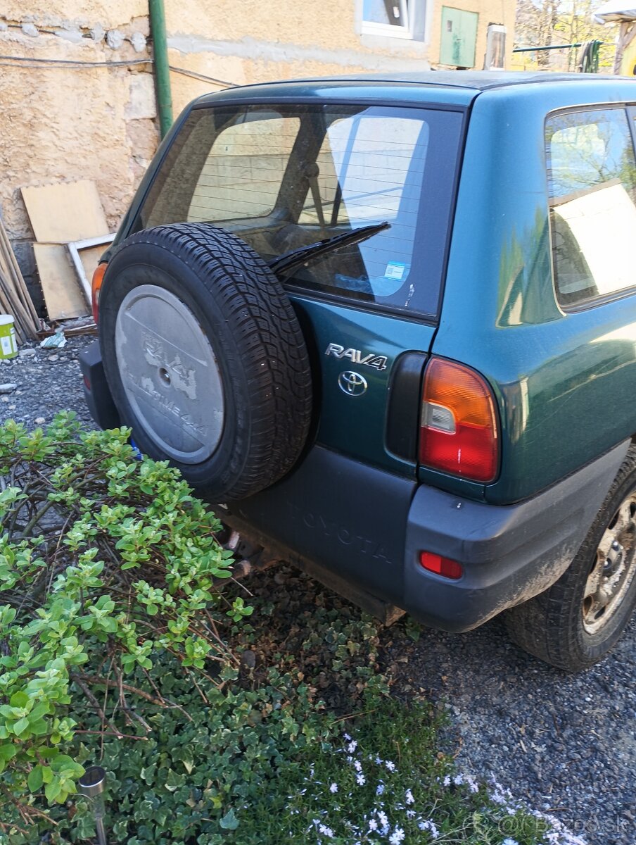 Toyota RAV4 2.0i benzín 1996 - 2