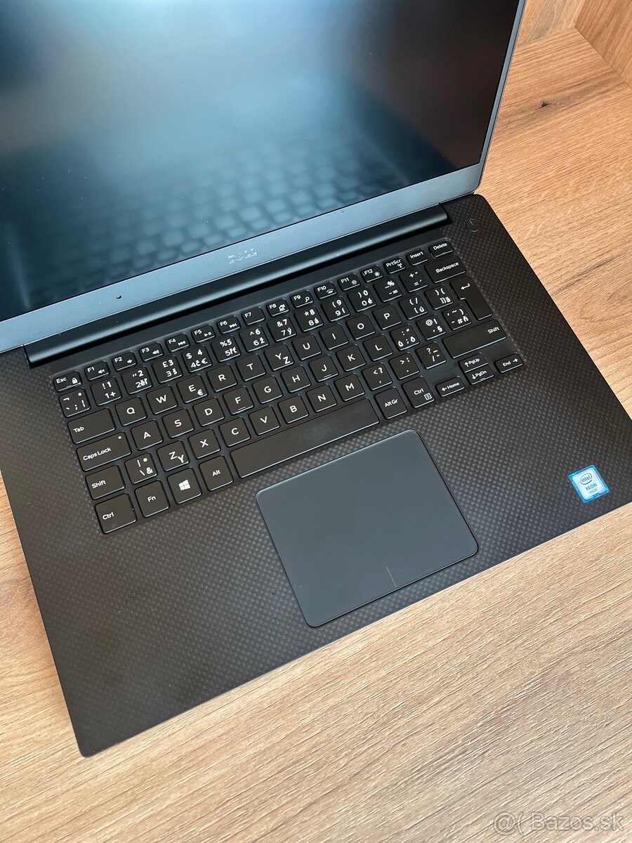 Predám Dell Precision 5520 - 2