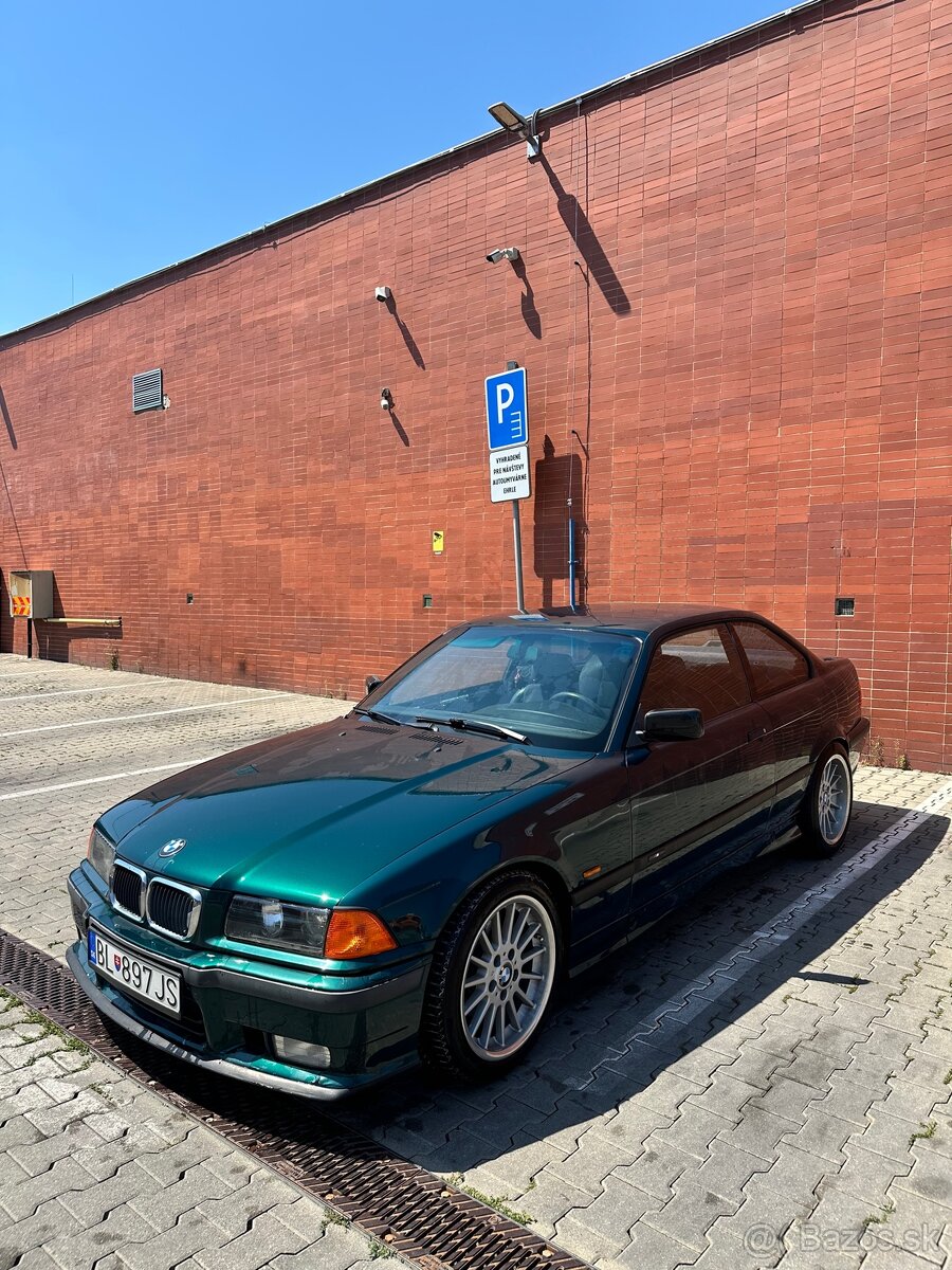 Bmw e36 coupe 1.8is Individual - 2