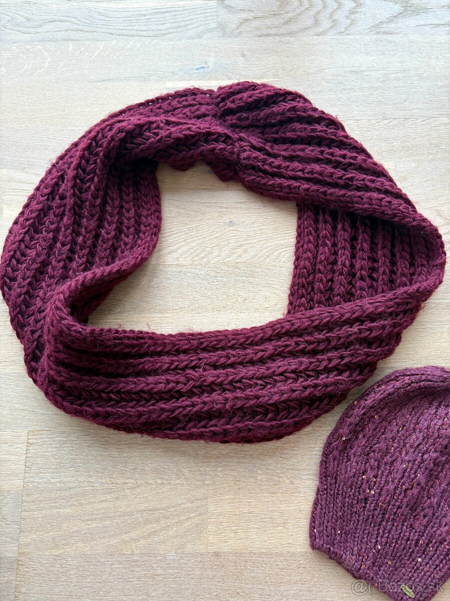 Dámsky set čiapka + šál, zn. O’neill. (PC: 35€) - 2