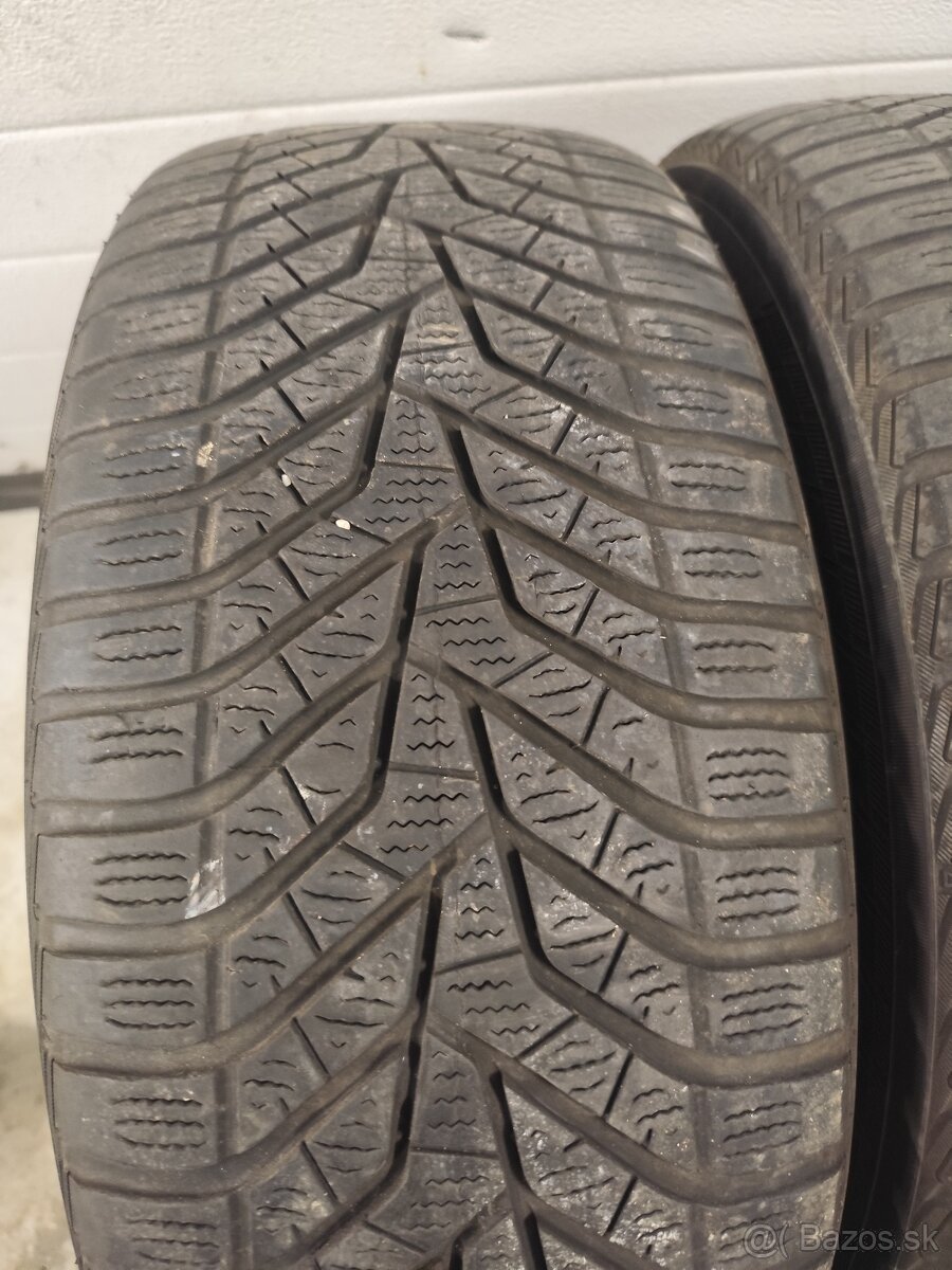 Zimne pneu 225/55 r16 - 2