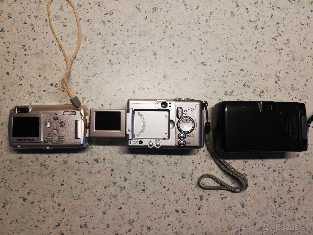 fotoaparáty Canon a Olympus - 2