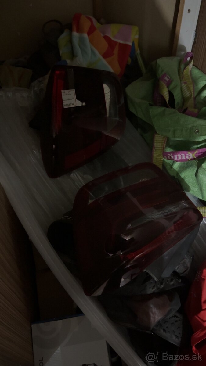 Zadné svetlá M135(f20) - 2