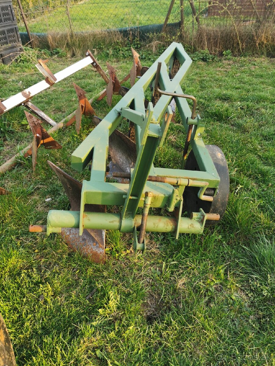 Predám štvorradličný pluh - 2