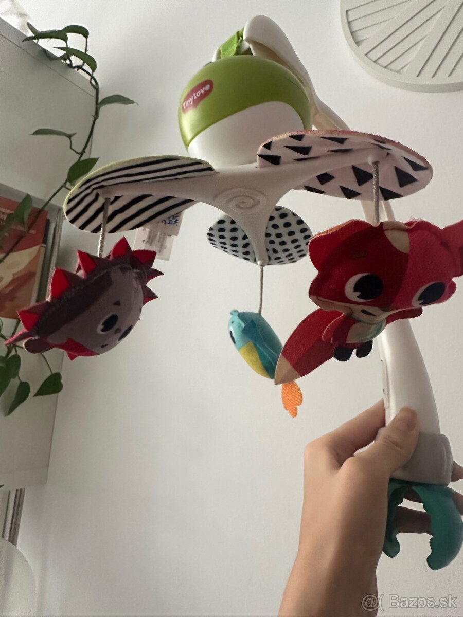 Kolotoč nad postielku Tiny Love - 2