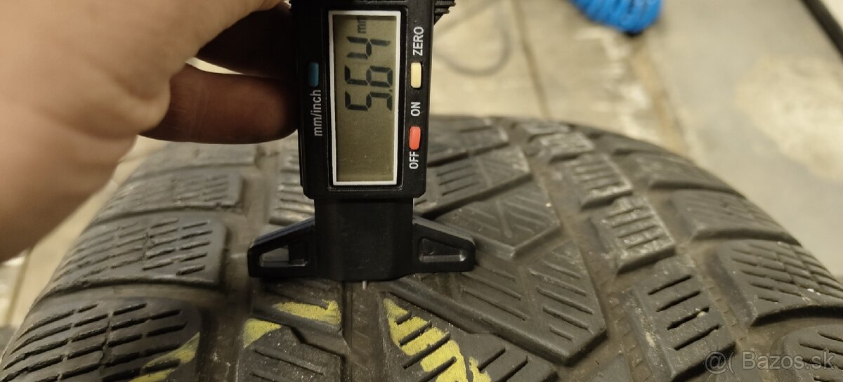 Zimné Pirelli Scorpion Winter 275/45/20 - 2