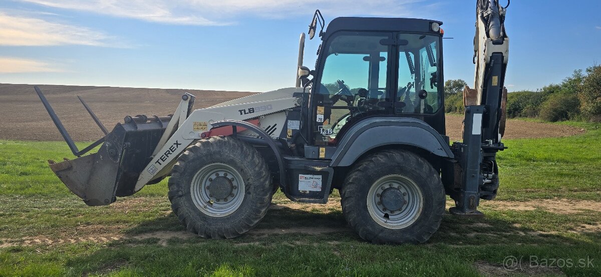 Predám traktorbáger Terex TLB 990 - 2