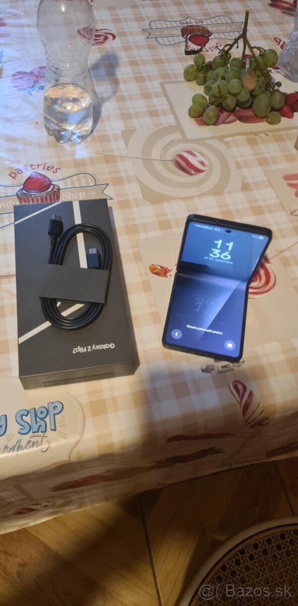 Samsung galaxy Z flip7 - 2