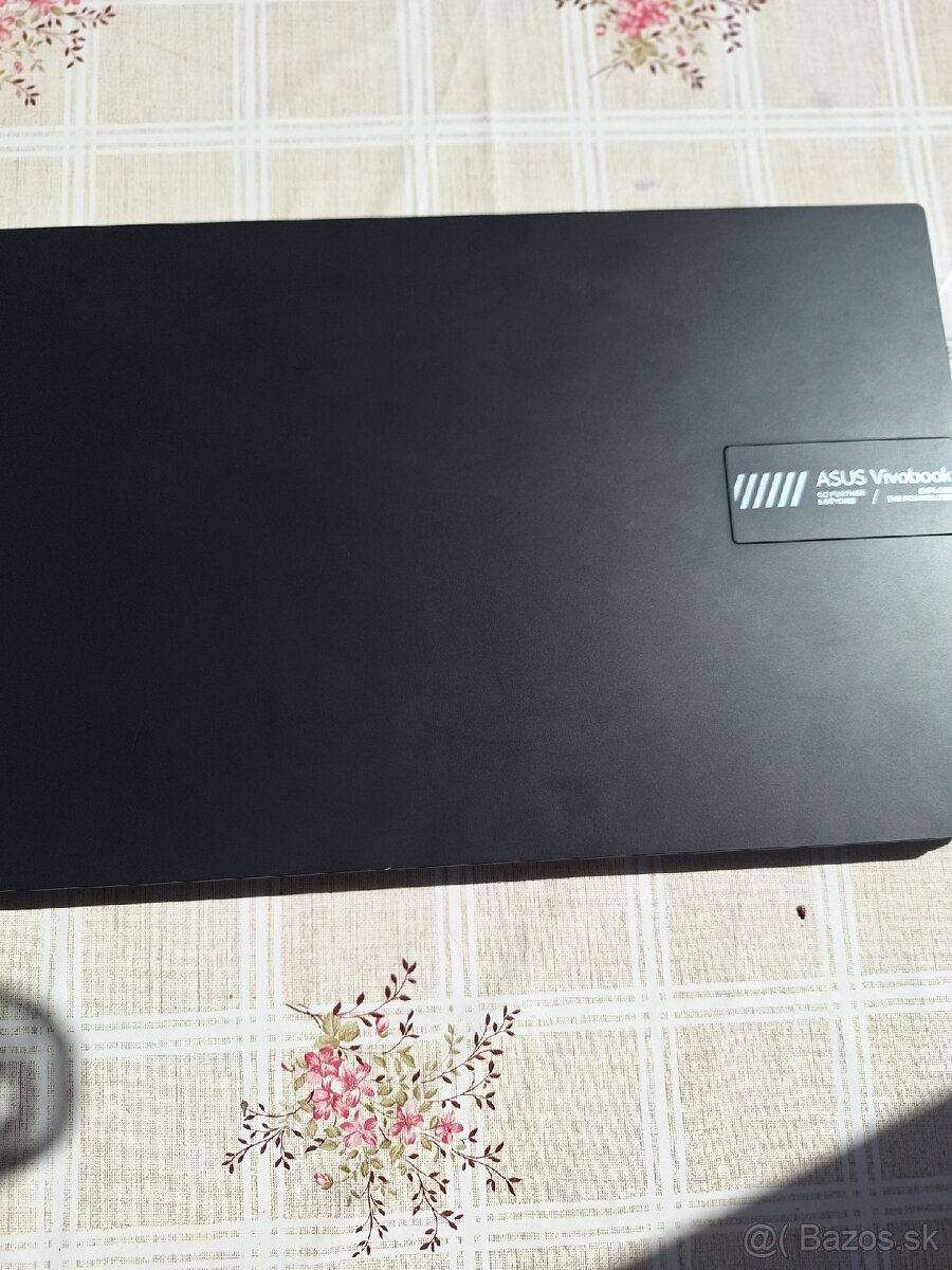 Predam notebook Asus vivobook - 2