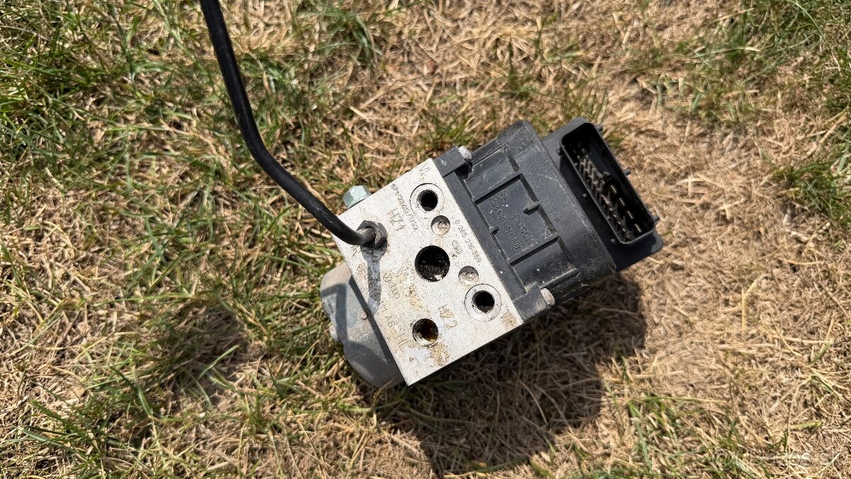 ABS kocka / pumpa Bosch (Audi A4 B5, VW Passat B5) - 2