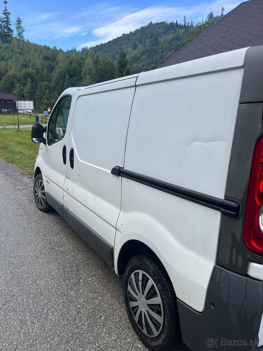 Renault trafic 2011 LACNO - 2