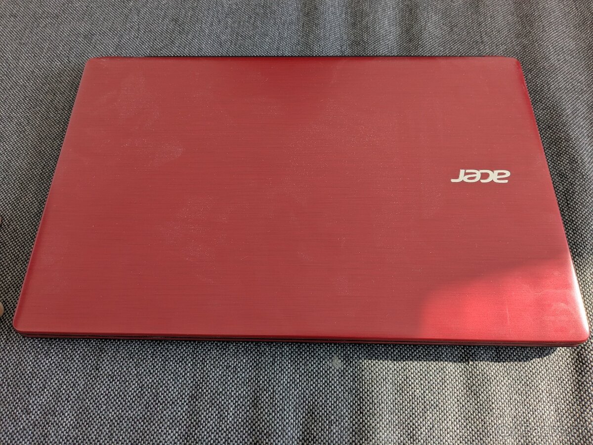 Acer Aspire E15 E5-571 – 500 GB HDD, 4 GB RAM - 2