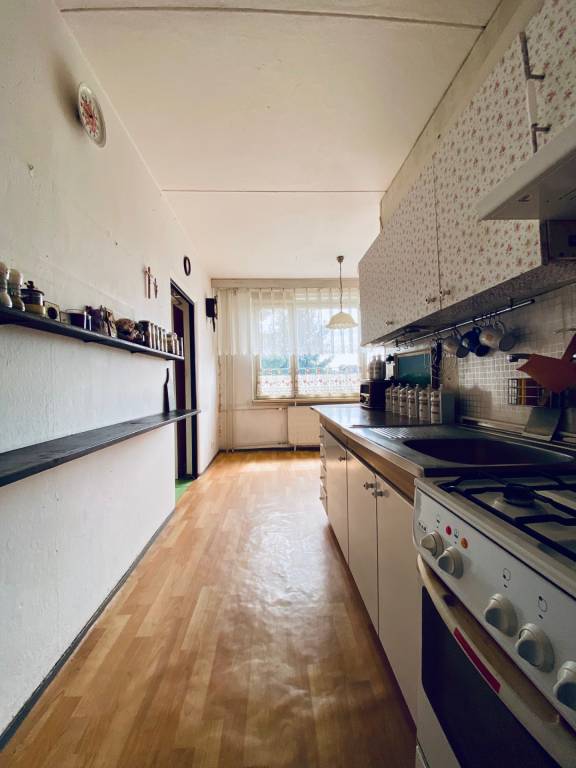 Na predaj 4 izbový byt vo vyhľadávanej obci Očová - 2