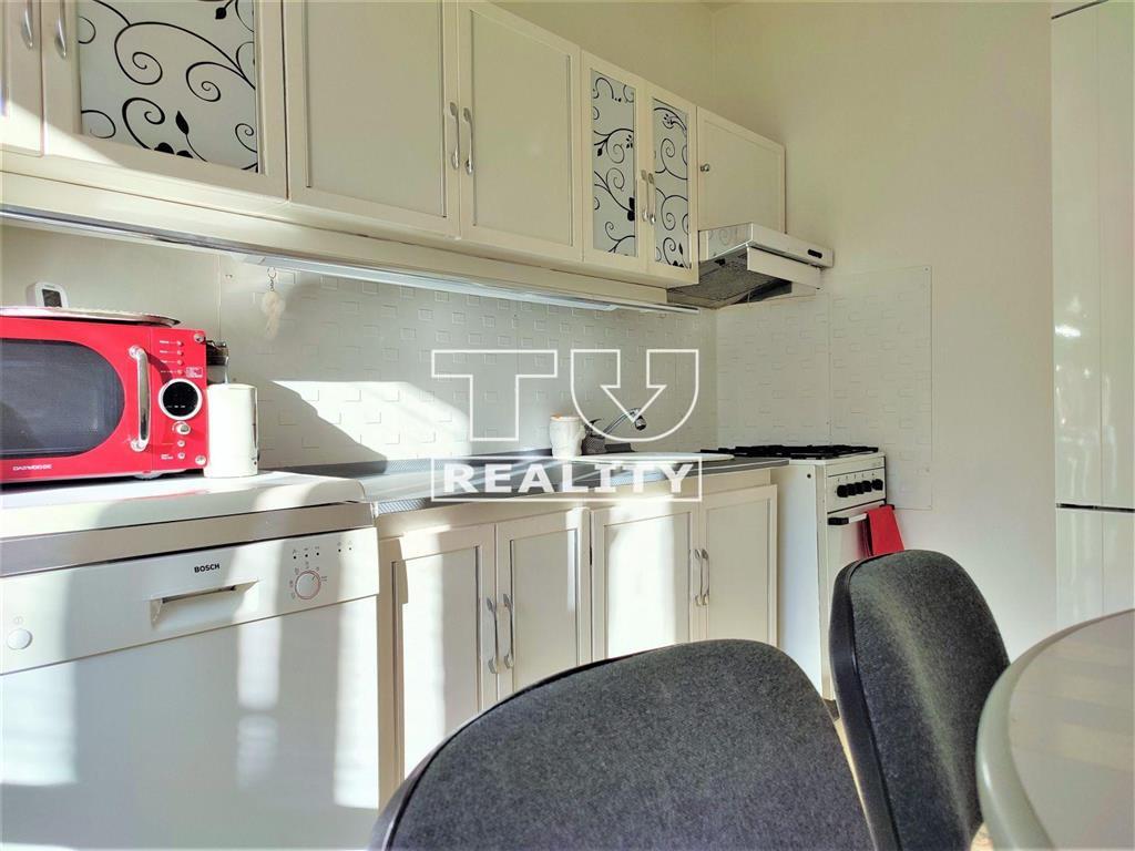TUreality pripravuje na predaj priestranný 3-izbový byt... - 2