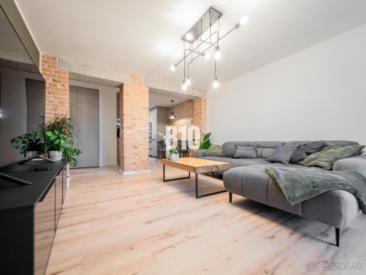 Chytí ťa za srdce? Staré Mesto- Tehla- Balkón - 2