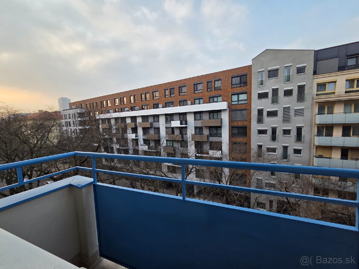 Prenájom garsónka Staré mesto - 2