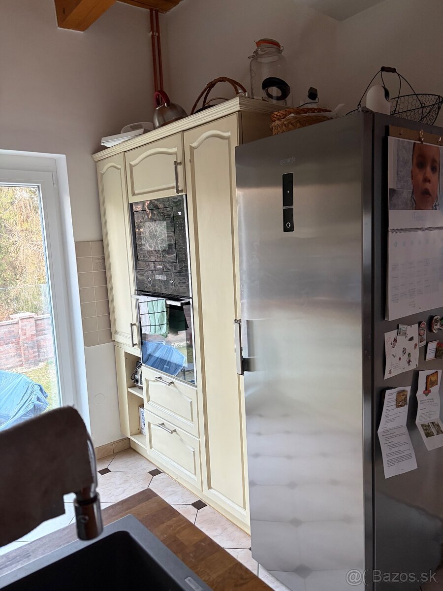 PREDAJ MASIV KUCHYŇA - 2