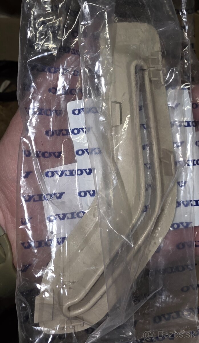 Krytka na páš volvo xc90 39885877 - 2