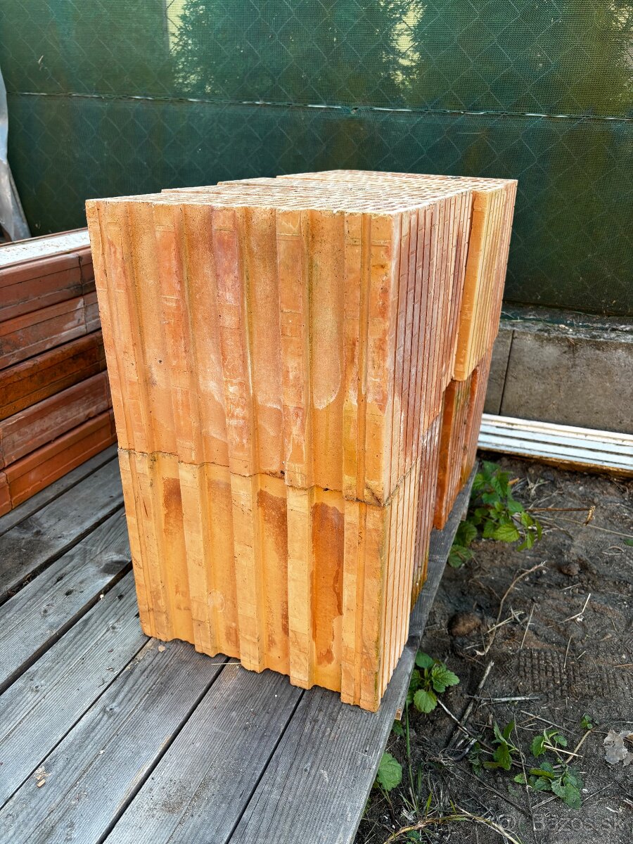 Heluz family 30-1/2 brúsená - 2