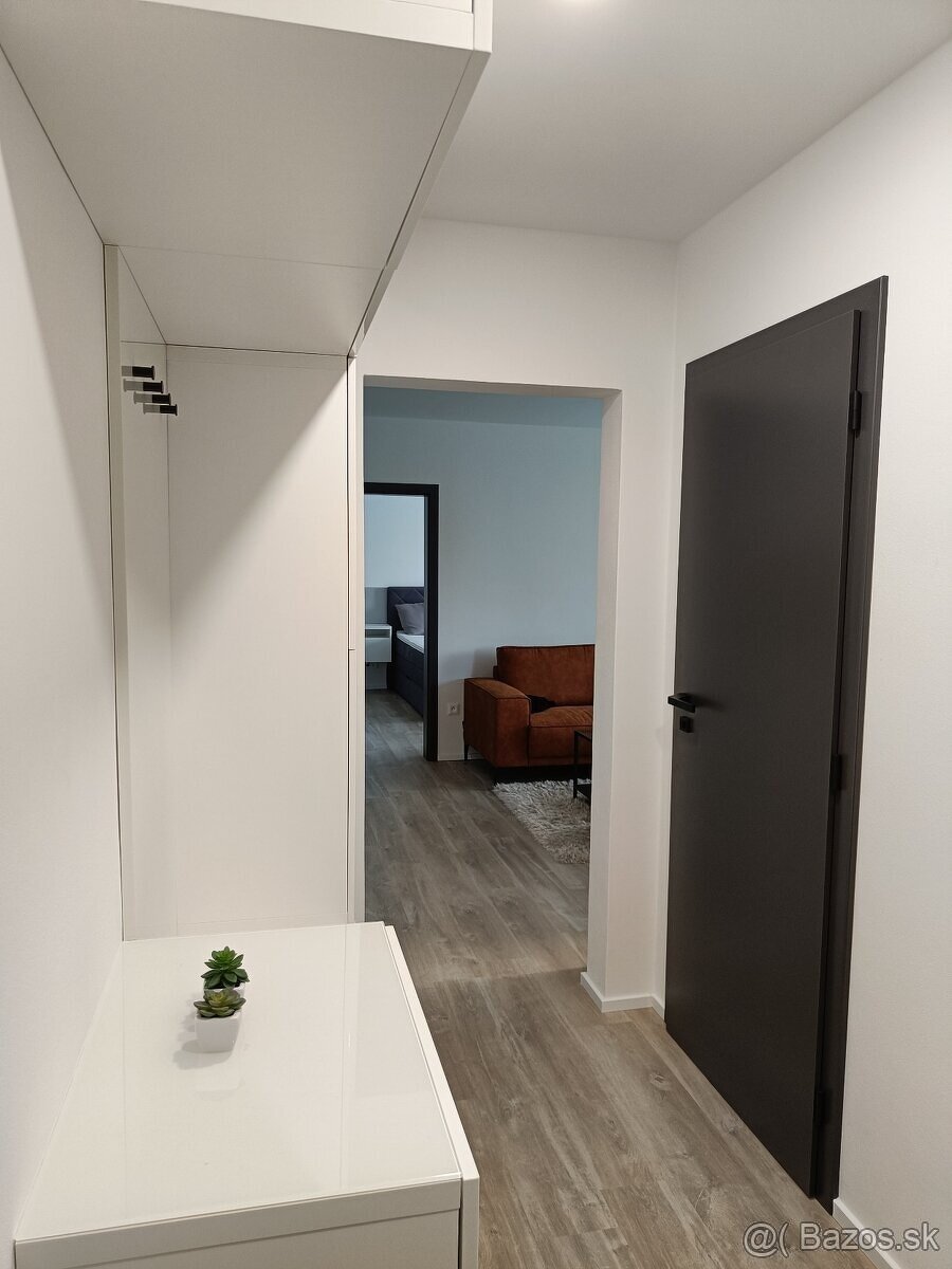 na prenájom krásny 2 izbový byt v Prievidzi - 2