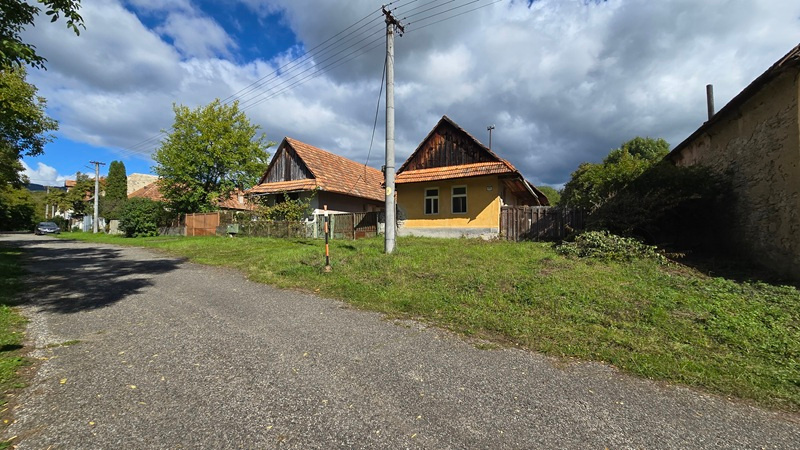 Dve chalupy v malebnej obci Devičany s pozemkom 2979 m2 - 2
