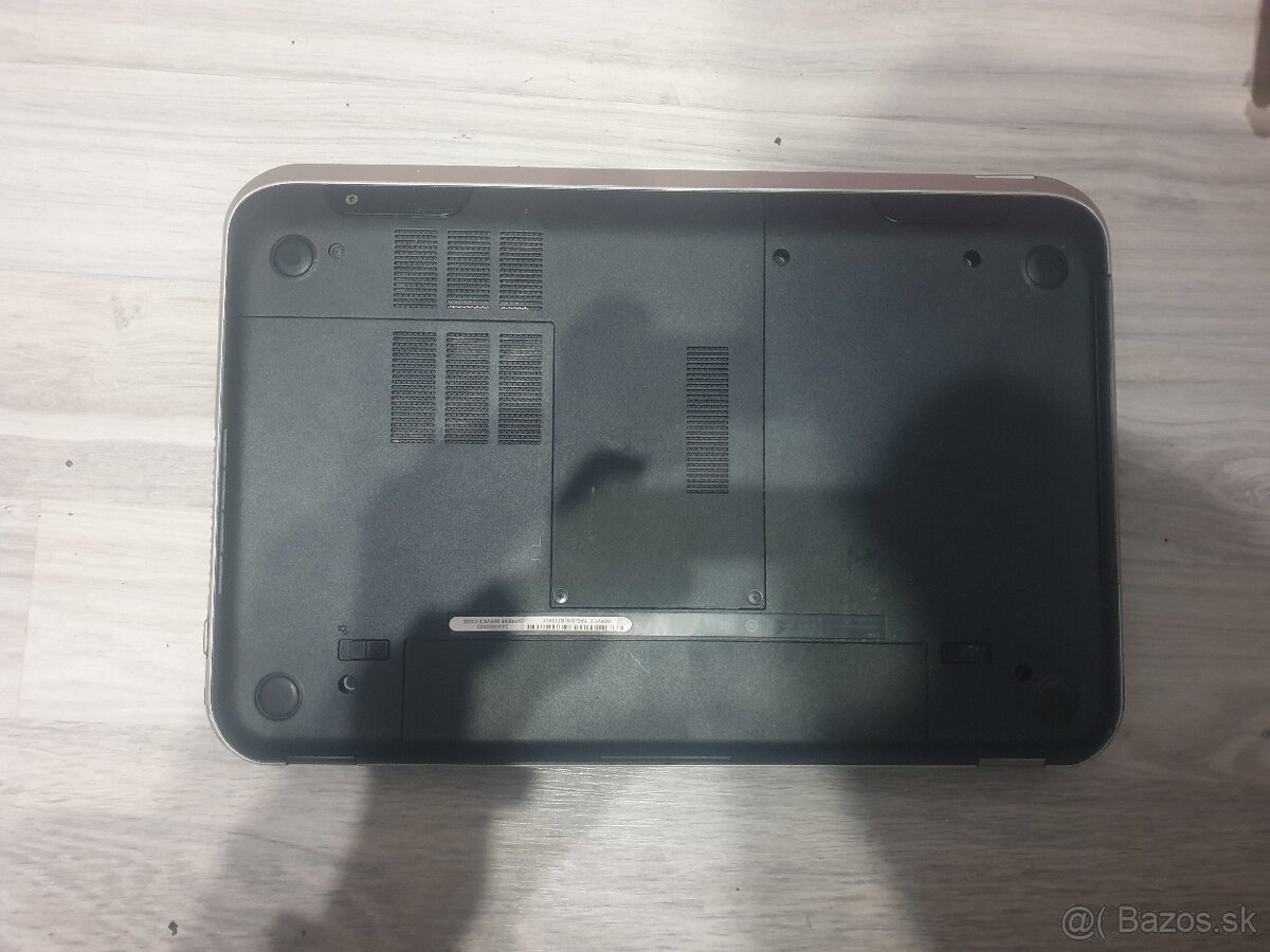 Dell inspiron 7520 - 2