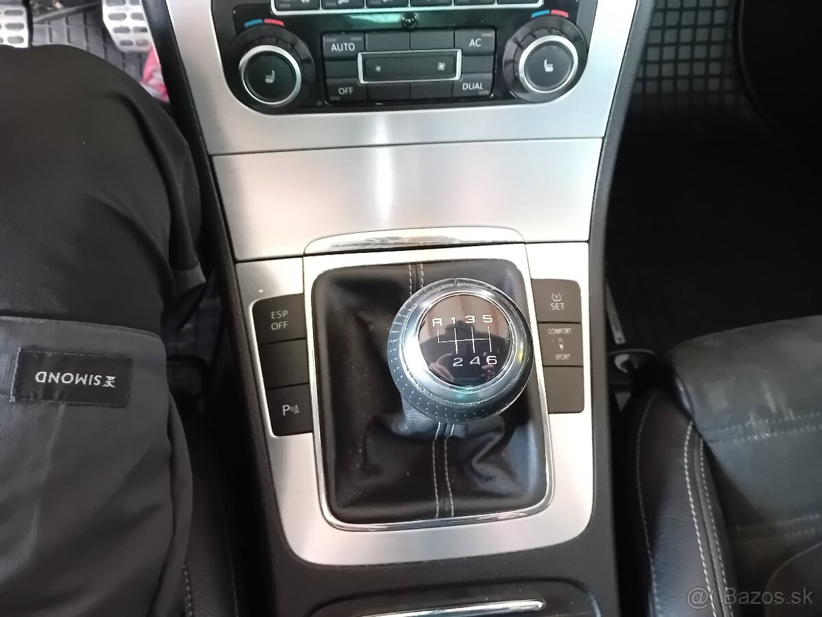 Volkswagen Passat CC - 2