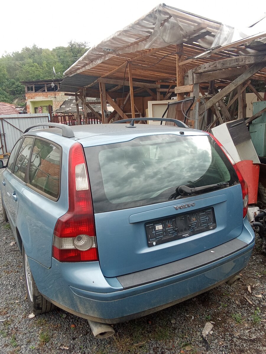 Predám Volvo v50 2.0diesel - 2