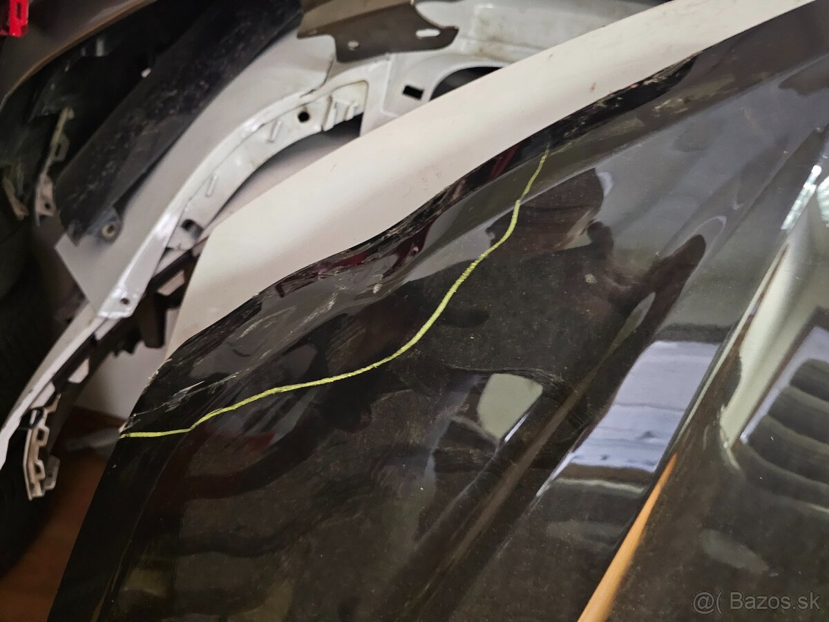 VW Touareg 2018- predná kapota - 2