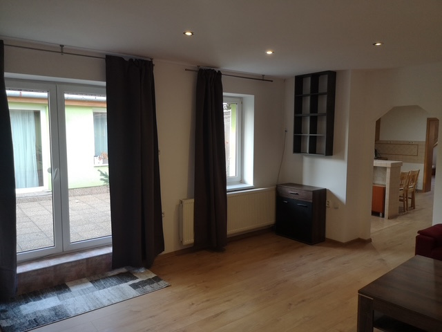 Prenajom 3 izbový byt - Hlohovec - 2