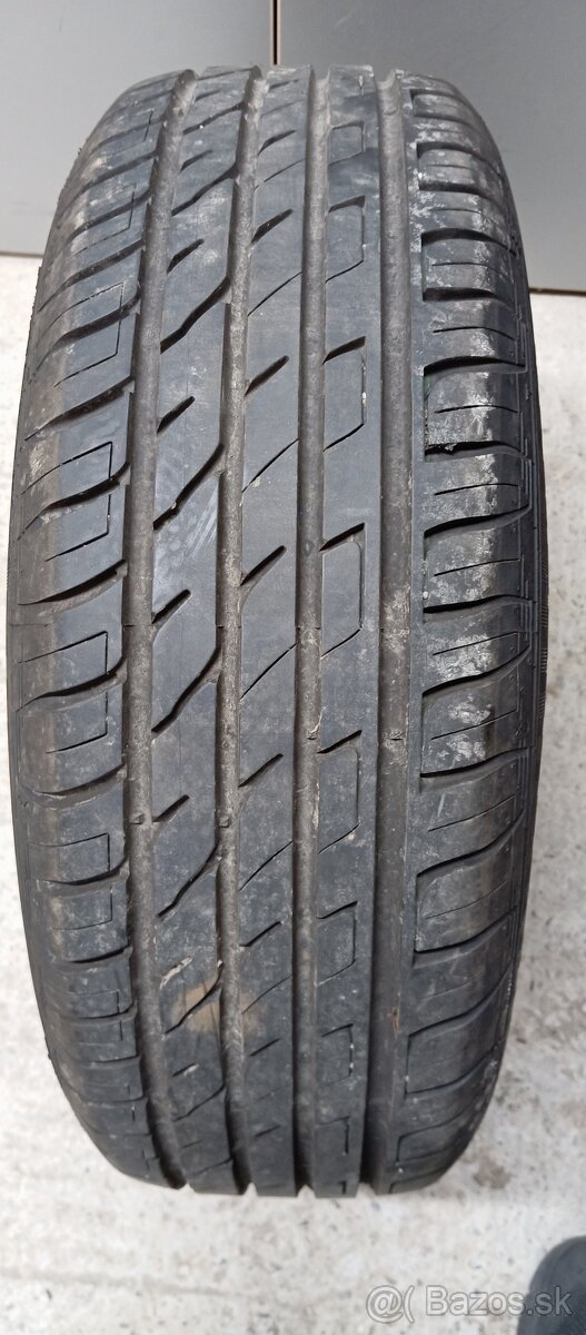 Predám letné pneumatiky 215/65r16 - 2