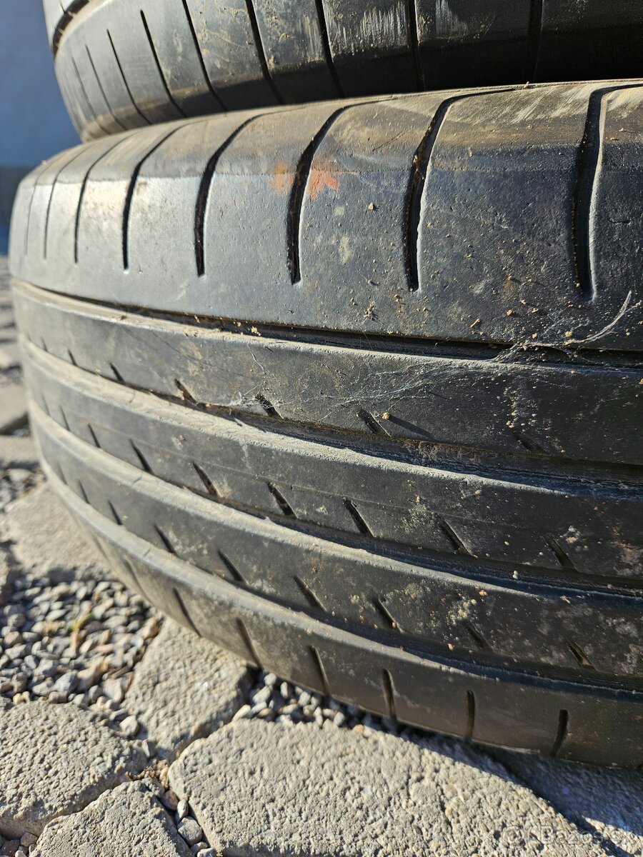 Pneumatiky 235/60 R18 - 2
