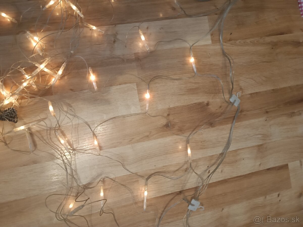 Vianočné svetielka na celé veľké okno - 2