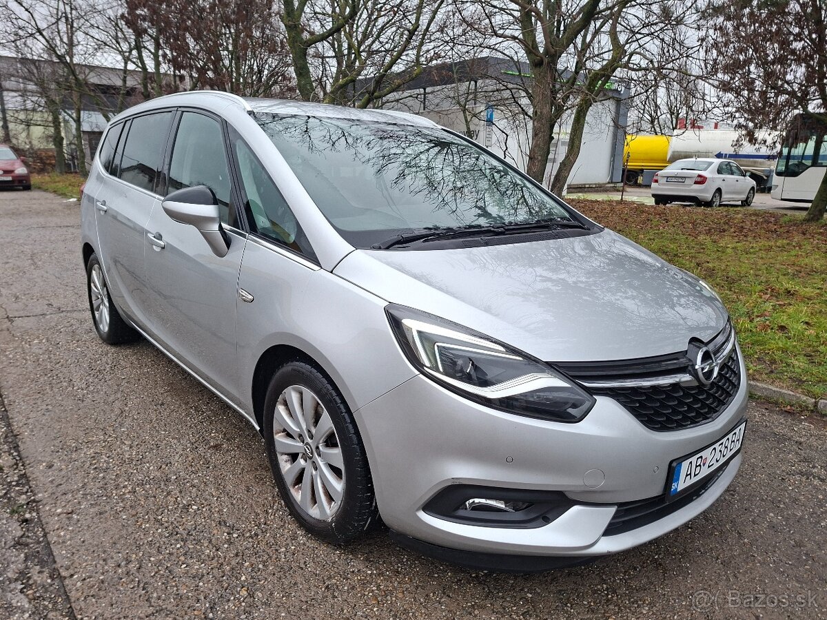 Predám Opel Zafira 1,4 benzín 2/2017 7-miestne - 2