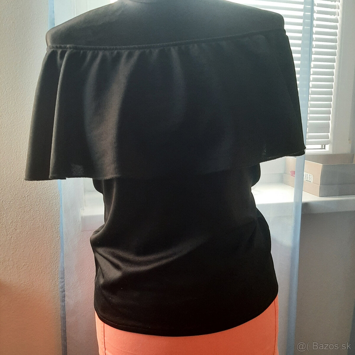 rozne topy a saty. - 2