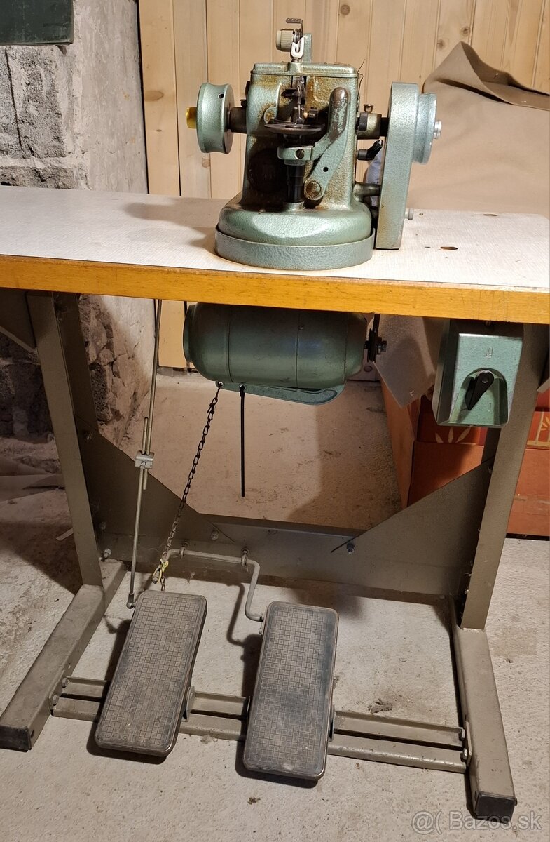 Kožušnícky šijací stroj STROBEL - 2