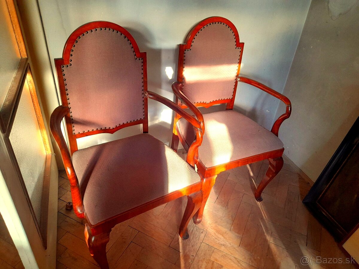 Starožitný nábytok - 2