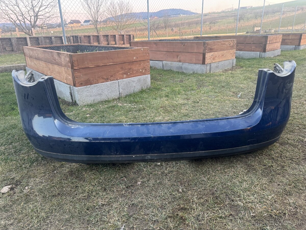 Zadný naraznik vw passat b6 combi - 2