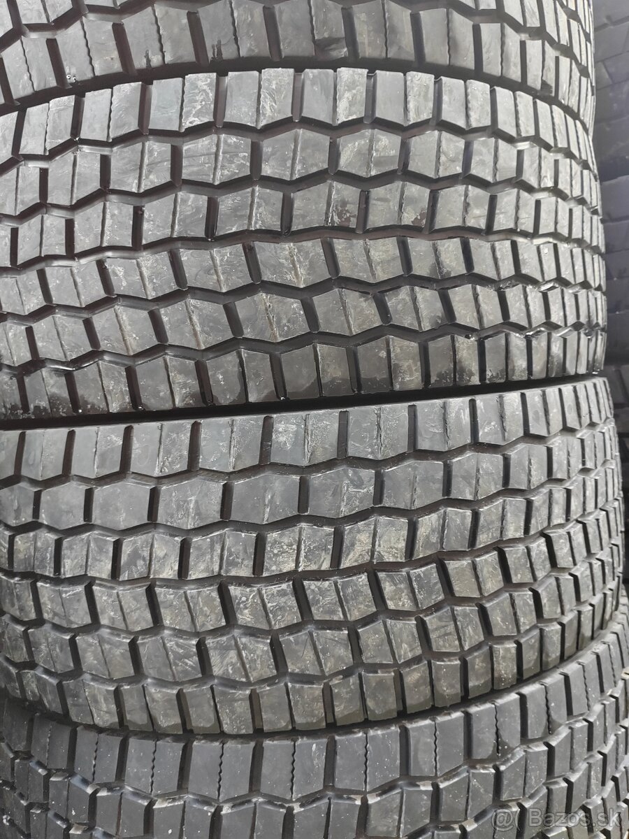 • 315/70 R22,5 Hankook - 2